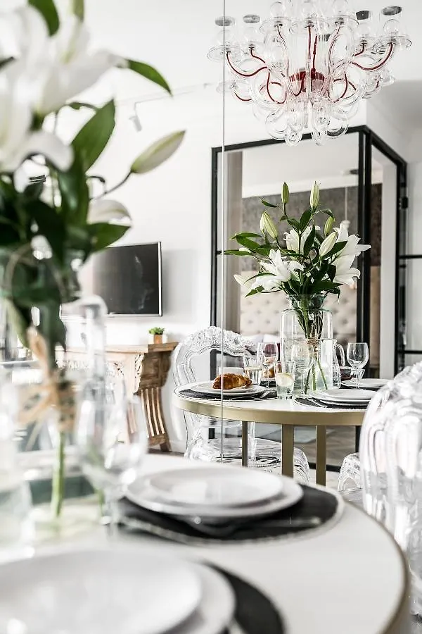 Rentplanet - Apartamenty Pulaskiego Wroclaw 0*,
